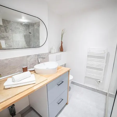 New Le Cocon-clim-parking-wifi- Terrasse Pros Conciergerie Appartement Montpellier